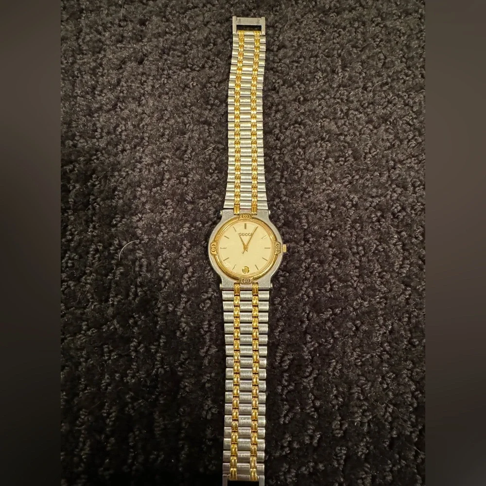 Gucci watch - Picture 2 of 4